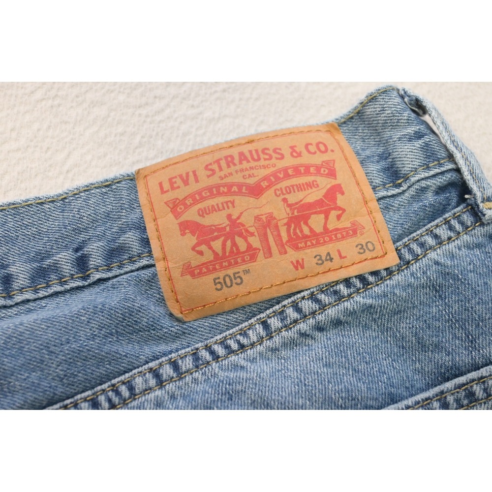 Levis 505 Regular Fit Jeans Mens 34x30 Light Blue Straight Leg Denim Excellent